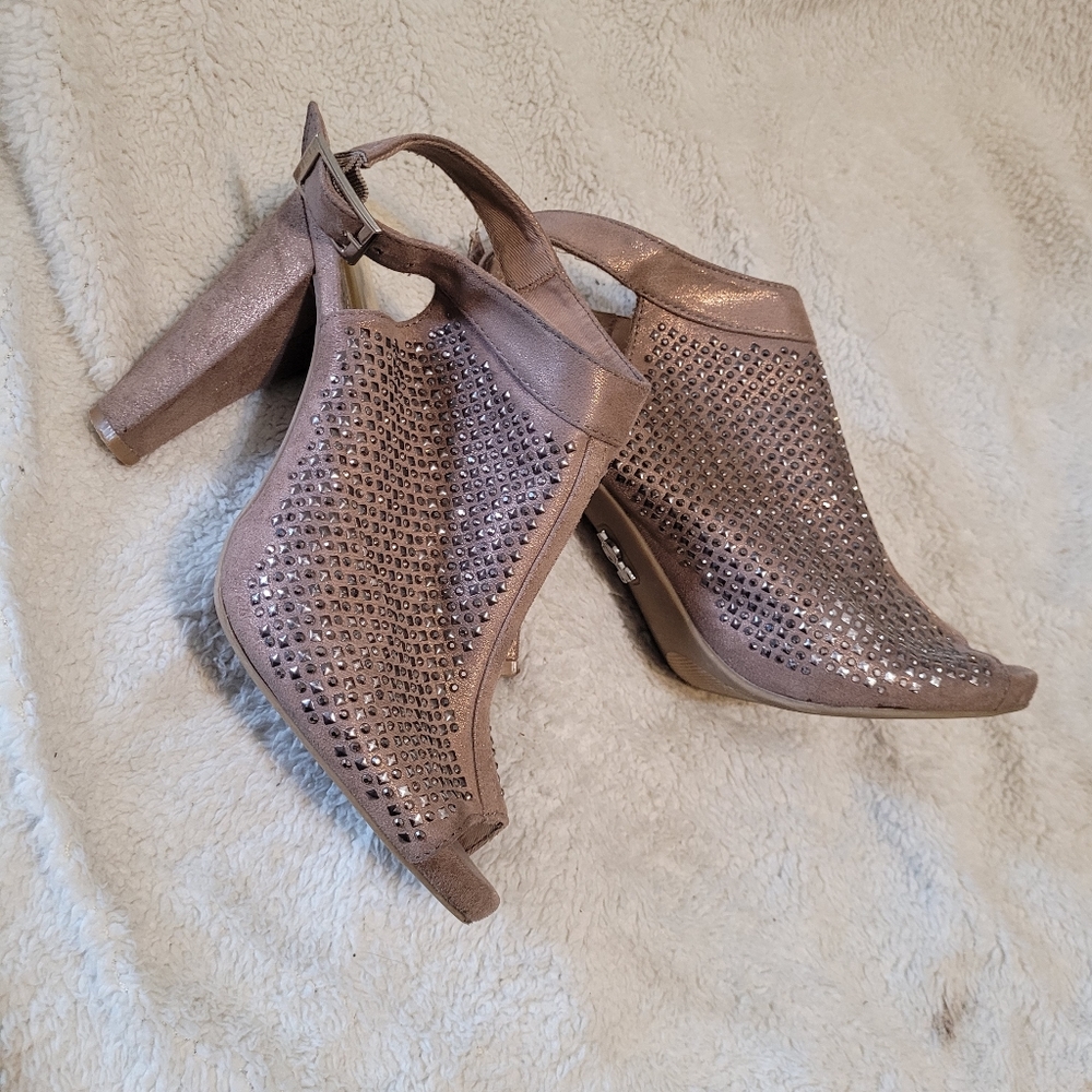 Jennifer lopez rhinestone studded bootie